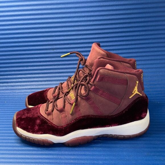 Size 8Y- GS Nike Air Jordan 11 Retro Heiress Maroon RARE 852625-650 Women’s 9.5 - Picture 2 of 8